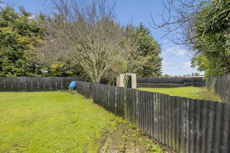 Photo of property in 8 Fyson Place, Hawera, 4610