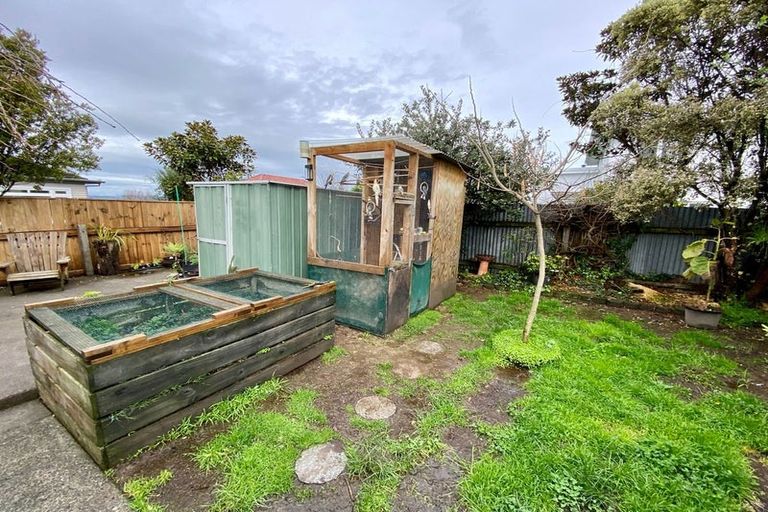Photo of property in 1020 Tremaine Avenue, Roslyn, Palmerston North, 4414