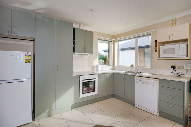 Photo of property in 2/60 Bassett Street, Burwood, Christchurch, 8083