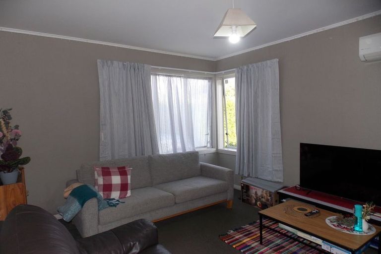 Photo of property in 21 Rewa Street, Takaro, Palmerston North, 4412