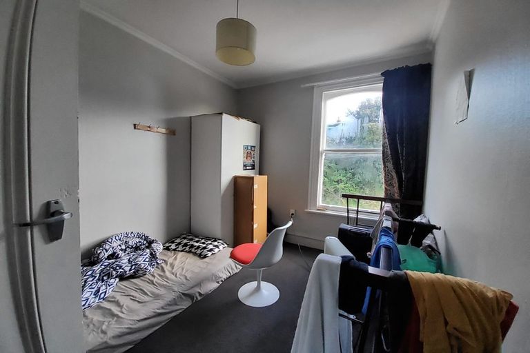 Photo of property in 129 Tasman Street, Mount Cook, Wellington, 6021