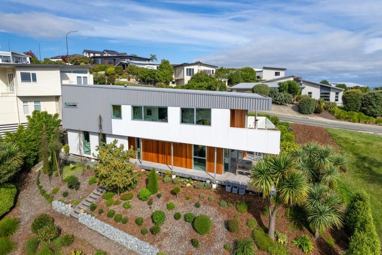 Photo of property in 33 Highview Drive, Wakatu, Nelson, 7011