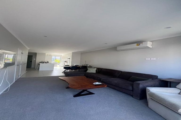 Photo of property in 24 Waenganui Road, Hobsonville, Auckland, 0616