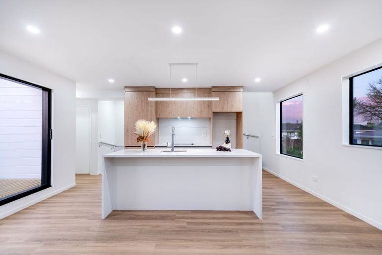 Photo of property in 60d Wyllie Road, Papatoetoe, Auckland, 2025