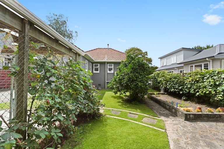 Photo of property in 4 Valley Terrace, Hamilton Central, Hamilton, 3204