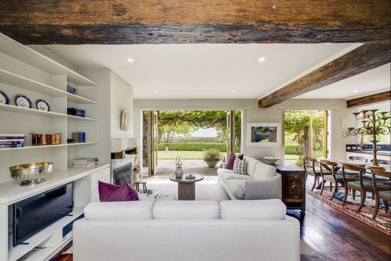 Photo of property in 77 Black Barn Road, Havelock North, 4294