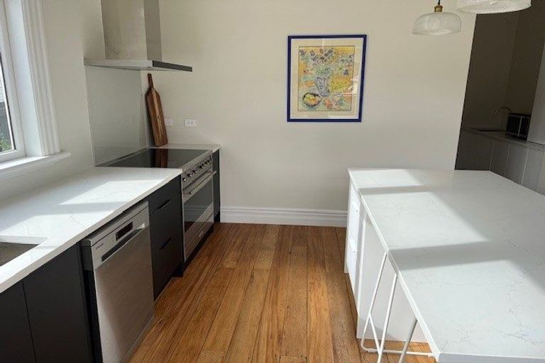 Photo of property in 95b Waikawa Road, Picton, 7220