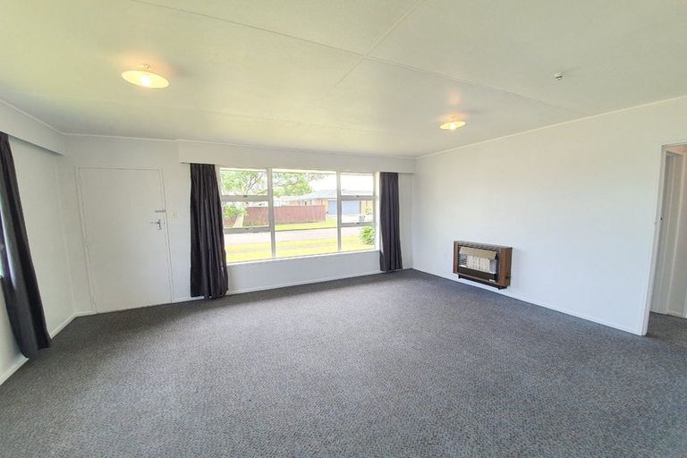 Photo of property in 11 Bruce Place, Highbury, Palmerston North, 4412