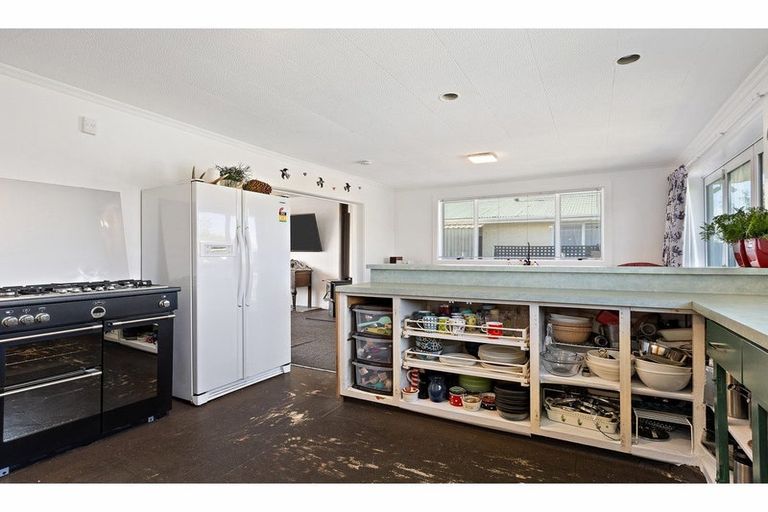 Photo of property in 72 Saint Johns Street, Woolston, Christchurch, 8062