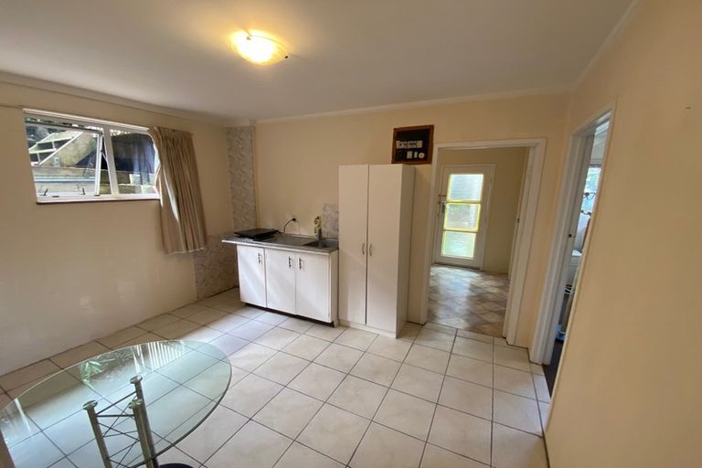 Photo of property in 84 Glencoe Road, Browns Bay, Auckland, 0630