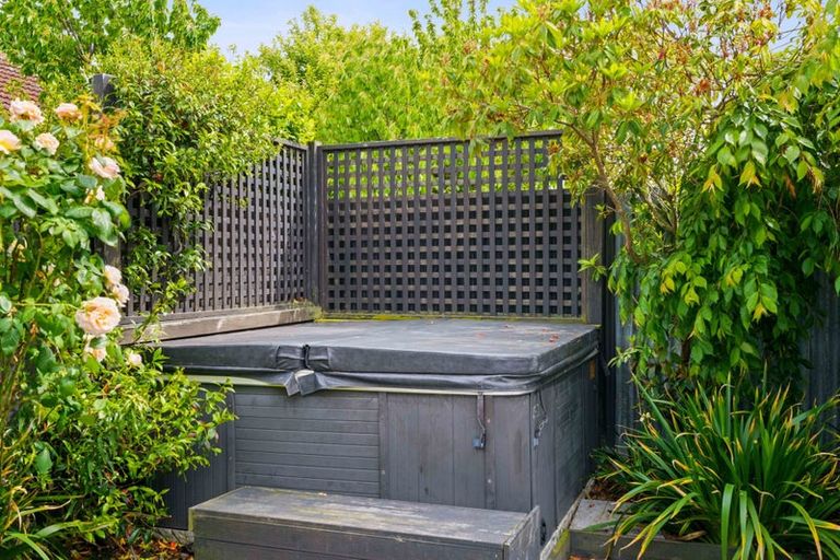 Photo of property in 22 Newnham Terrace, Upper Riccarton, Christchurch, 8041