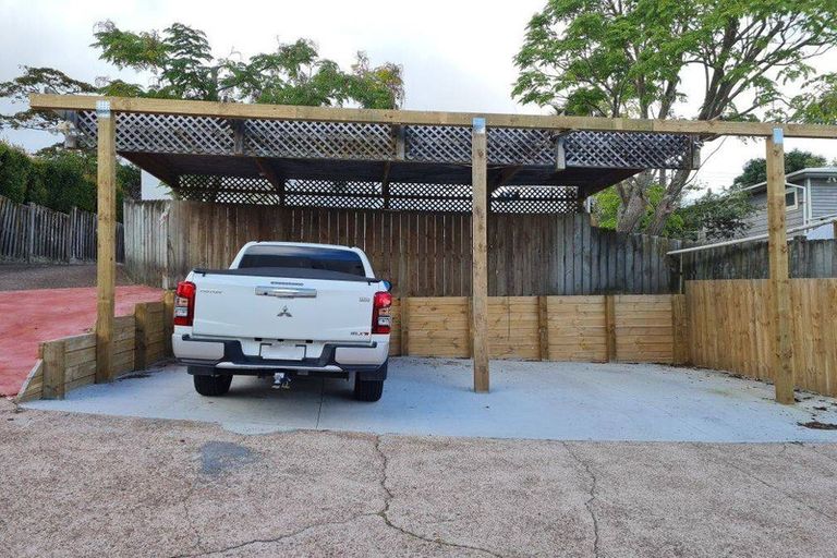 Photo of property in 2/293 Glenfield Road, Glenfield, Auckland, 0629