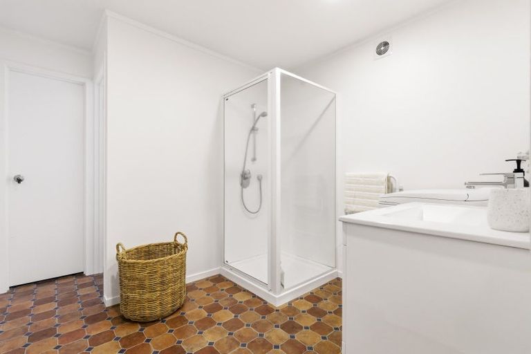 Photo of property in 15 Beachman Grove, Hilltop, Taupo, 3330