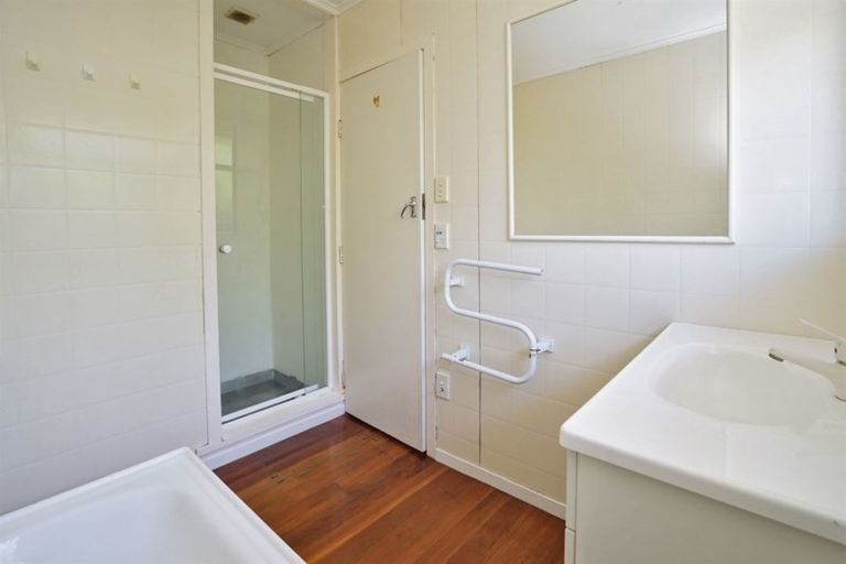 Photo of property in 42 Pulham Crescent, Queenwood, Hamilton, 3210