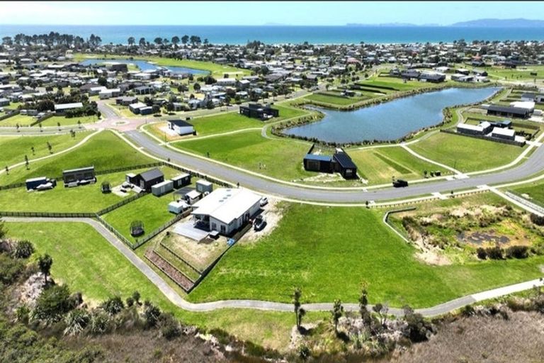 Photo of property in 229 Hamiora Street, Matarangi, 3592