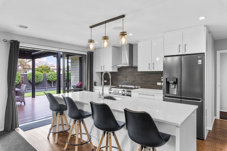 Photo of property in 47 San Priamo Place, Paraparaumu Beach, Paraparaumu, 5032