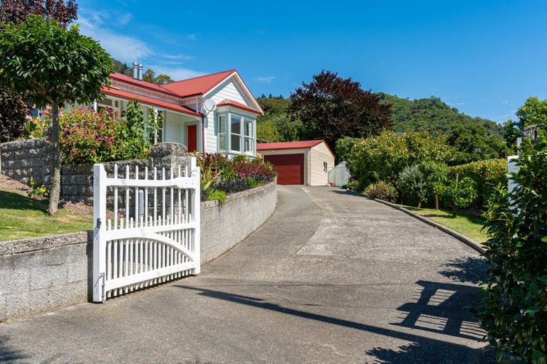 Photo of property in 7 Rutland Street, Picton, 7220