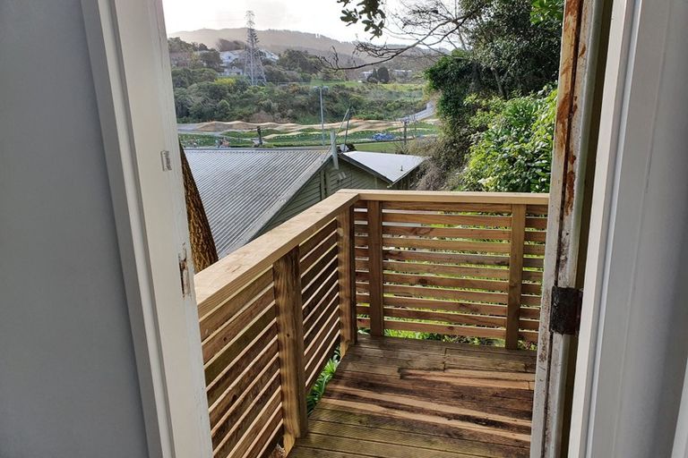 Photo of property in 1/46 Randwick Road, Northland, Wellington, 6012