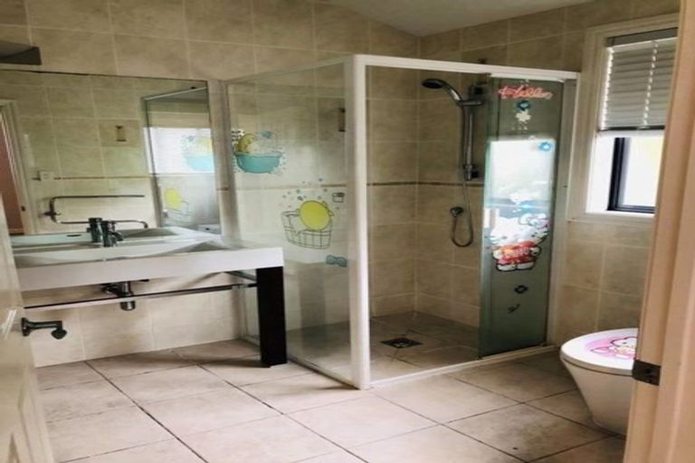 Photo of property in 1c Moore Street, Hillcrest, Auckland, 0627