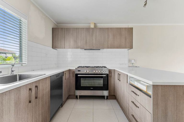 Photo of property in 3/4 Takanini Road, Takanini, 2112