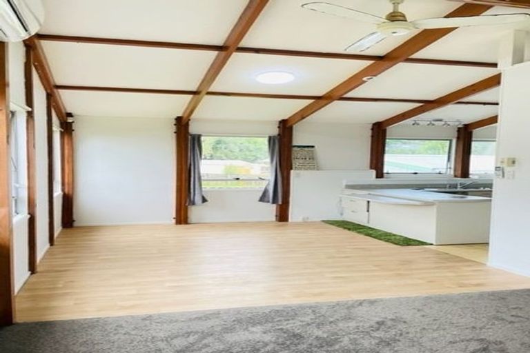 Photo of property in 23 Chrisarda Place, Red Hill, Papakura, 2110