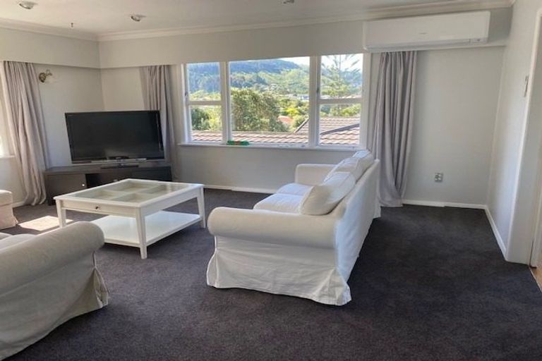 Photo of property in 21 Saint Edmund Crescent, Tawa, Wellington, 5028