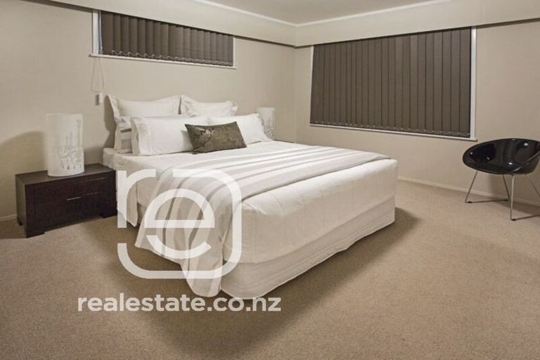 Photo of property in 26 Priestley Drive, Bucklands Beach, Auckland, 2014