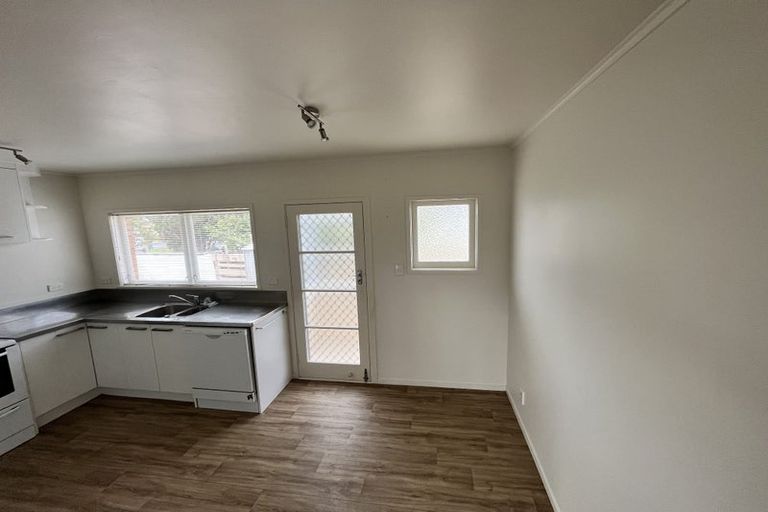 Photo of property in 2/11 Wicklow Road, Narrow Neck, Auckland, 0622