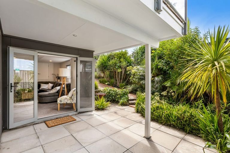 Photo of property in 11 Bank Street, Hillcrest, Auckland, 0627