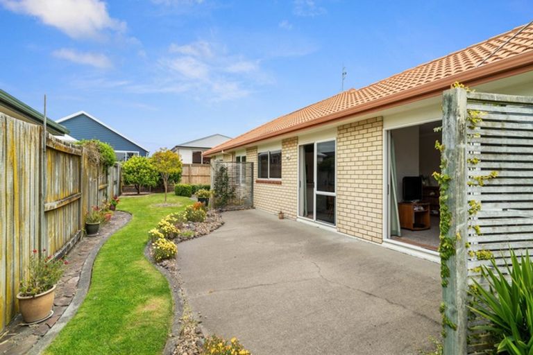 Photo of property in 18 Primrose Place, Papamoa Beach, Papamoa, 3118