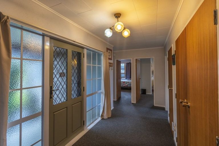 Photo of property in 90 Freyberg Avenue, Tamatea, Napier, 4112