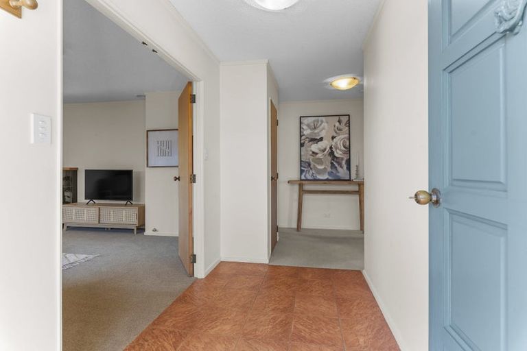 Photo of property in 137 Govett Avenue, Frankleigh Park, New Plymouth, 4310