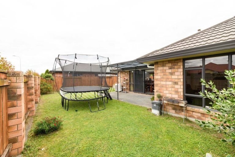 Photo of property in 1 Cleveland Heights, Kelvin Grove, Palmerston North, 4414