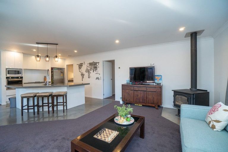 Photo of property in 26a Oak Crescent, Ashhurst, 4810