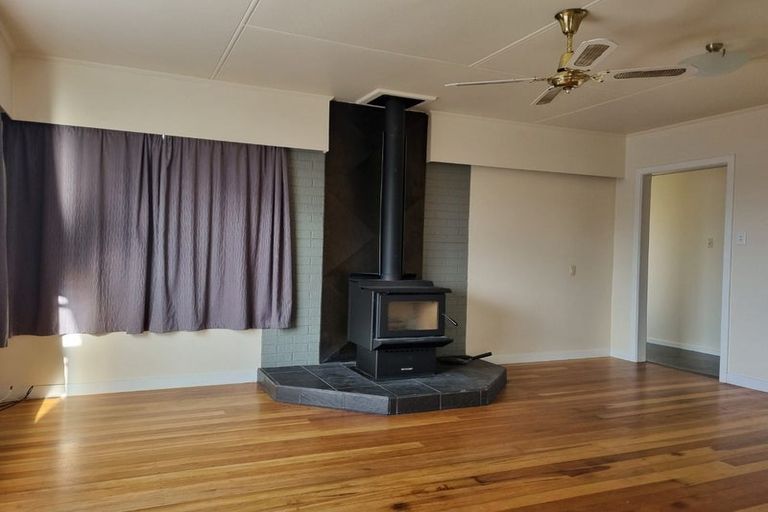 Photo of property in 1 Wavell Crescent, Lansdowne, Masterton, 5810