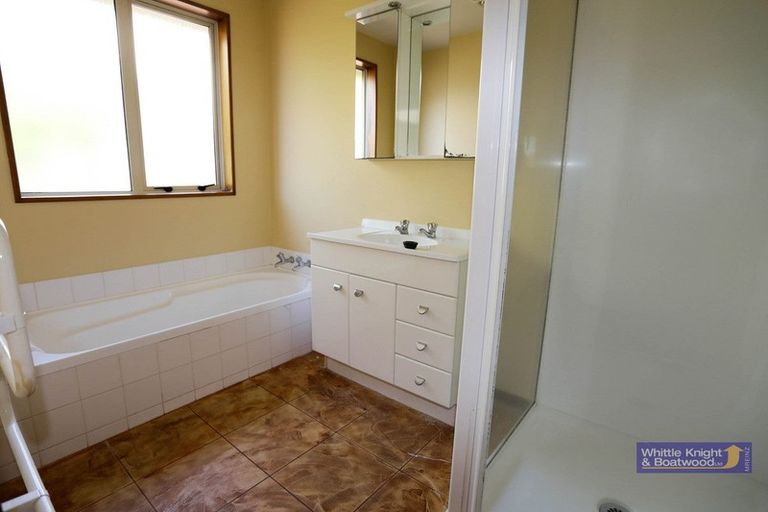 Photo of property in 187 Withells Road, Avonhead, Christchurch, 8042