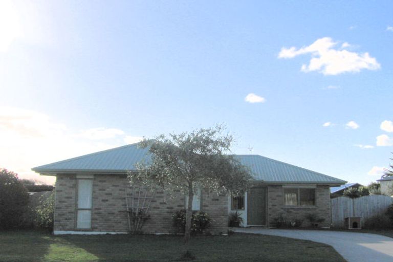 Photo of property in 23 Katerini Grove, Papamoa Beach, Papamoa, 3118