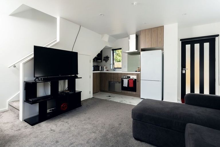 Photo of property in 2/269 Barbadoes Street, Christchurch Central, Christchurch, 8011