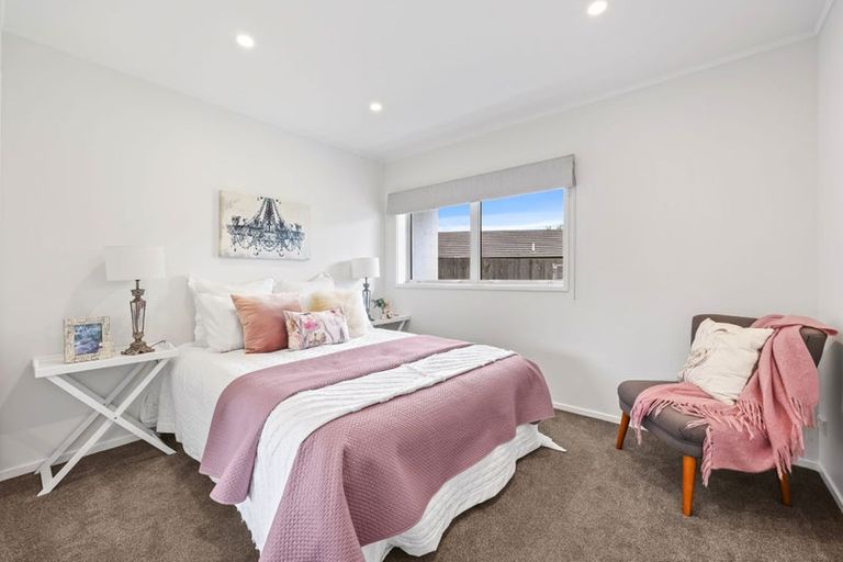 Photo of property in 16 Andrea Place, Sunnyhills, Auckland, 2010