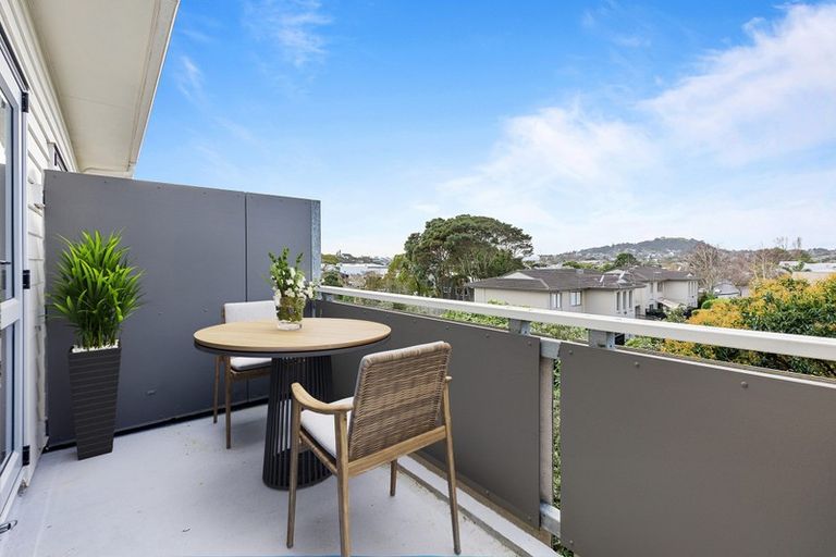 Photo of property in 325/26 Morningside Drive, Morningside, Auckland, 1025