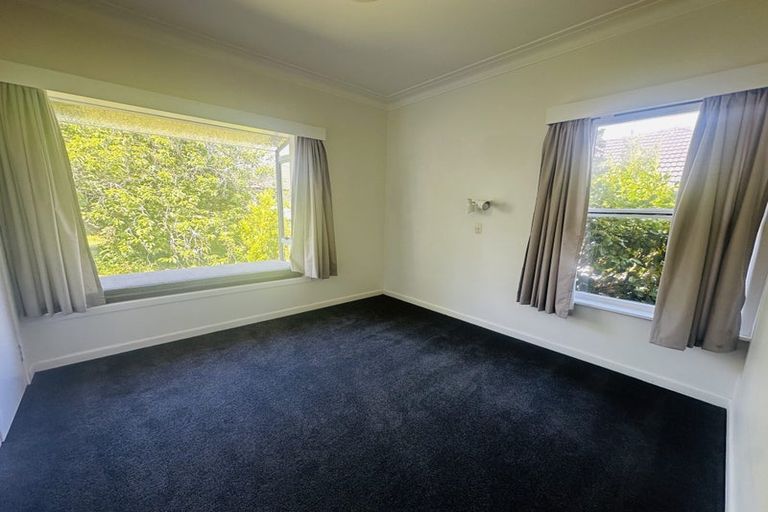 Photo of property in 314 East Coast Road, Forrest Hill, Auckland, 0620