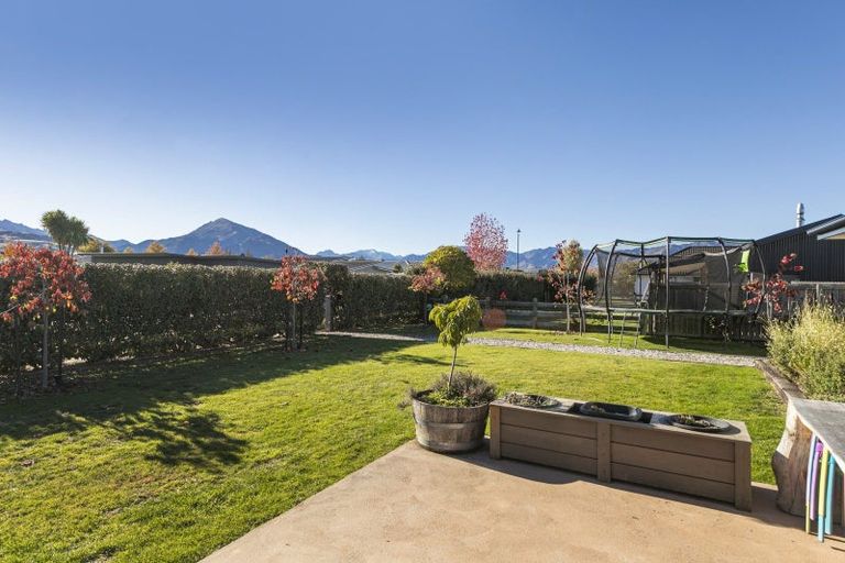 Photo of property in 73 Frye Crescent, Albert Town, Wanaka, 9305