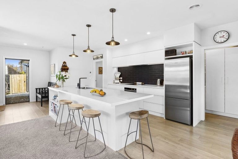 Photo of property in 15 Kingfisher Crescent, Albert Town, Wanaka, 9305