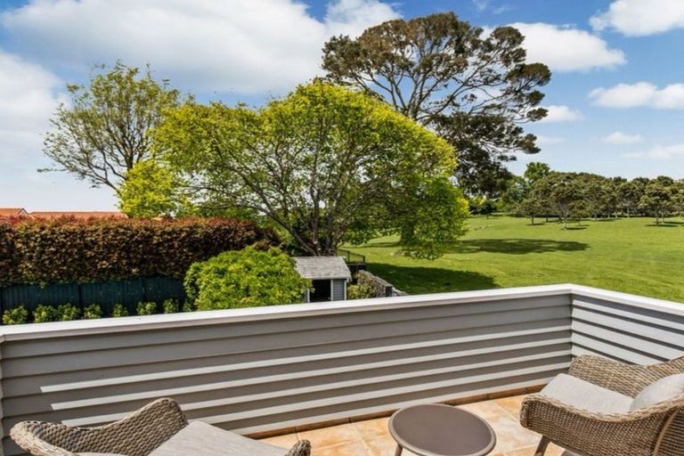 Photo of property in 200 Green Lane West, Greenlane, Auckland, 1051