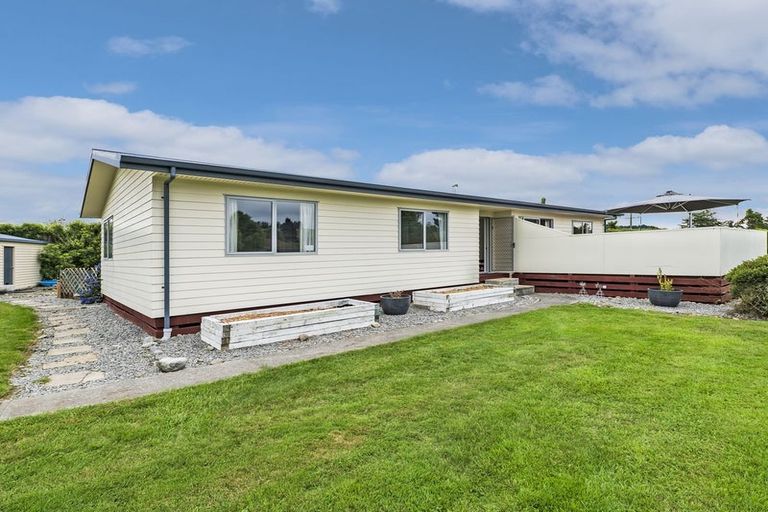 Photo of property in 8 Cross Street, Coalgate, 7673