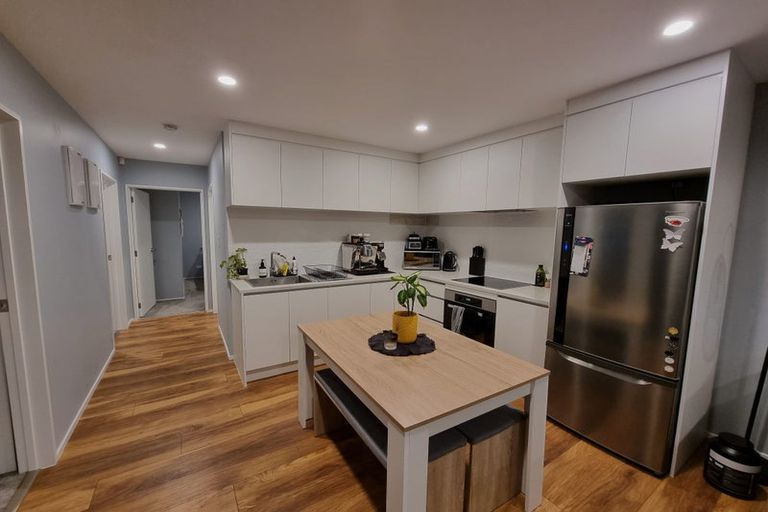 Photo of property in 37 Santa Monica Place, Goodwood Heights, Auckland, 2105