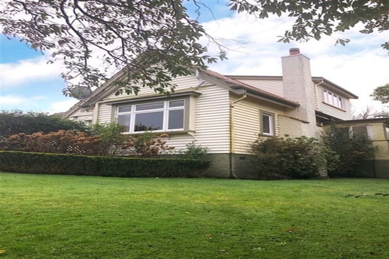 Photo of property in 1 Edward Street, Dannevirke, 4930