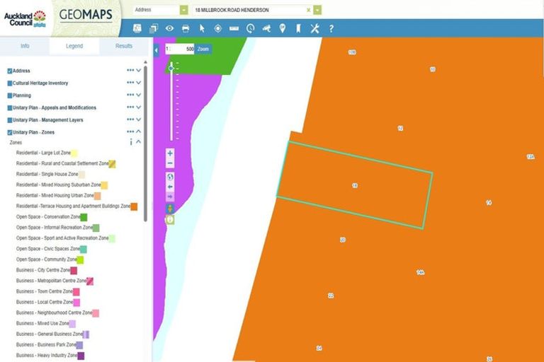 Photo of property in 18 Millbrook Road, Henderson, Auckland, 0612