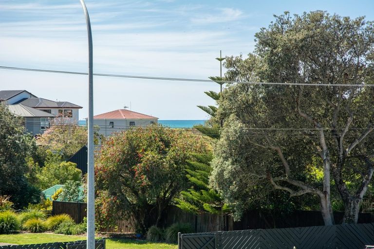 Photo of property in 1328b Papamoa Beach Road, Papamoa Beach, Papamoa, 3118