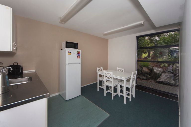 Photo of property in 11 Central Park Drive, Te Atatu South, Auckland, 0610